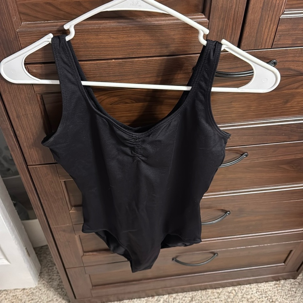 Women’s black leotard size XL